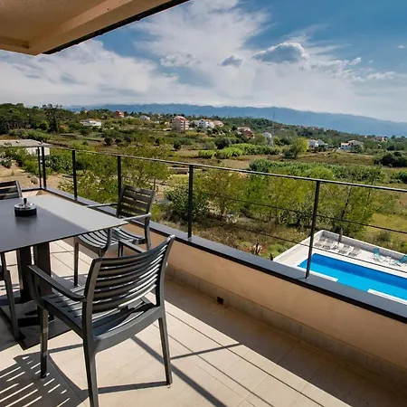 Lejlighedshotel B&m Rab-lopar