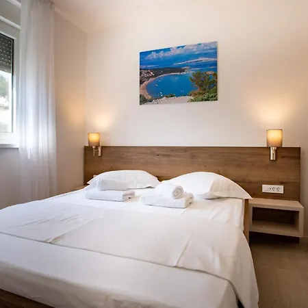 B&m Rab-lopar Lejlighedshotel 4*