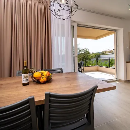 Lejlighedshotel B&m Rab-lopar