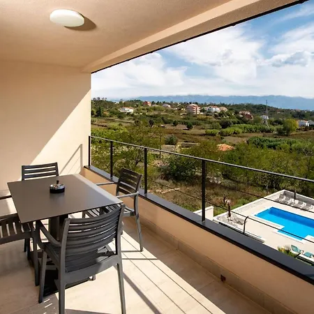 B&m Rab-lopar Aparthotel 4*