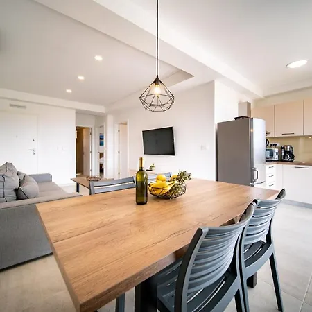 B&m Rab-lopar Aparthotel