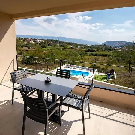 B&m Rab-lopar Aparthotel 4*