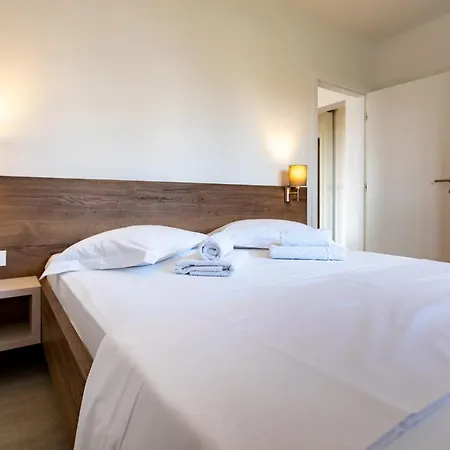 Aparthotel B&m Rab-lopar Lopar