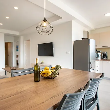 B&m Rab-lopar Apartmanhotel 4*