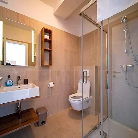 B&m Rab-lopar アパートホテル 4*