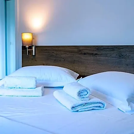 B&m Rab-lopar Apartmanhotel