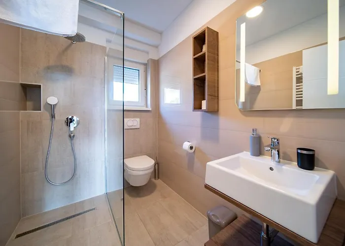 B&m Rab-lopar 4* Lopar