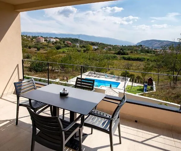 B&m Rab-lopar Aparthotel 4*