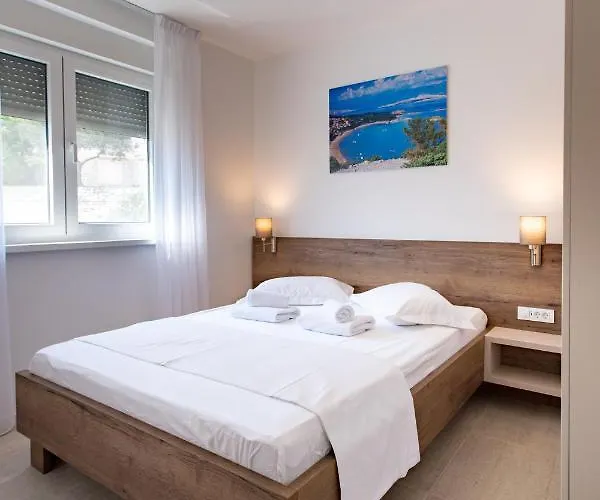 Aparthotel B&m Rab-lopar