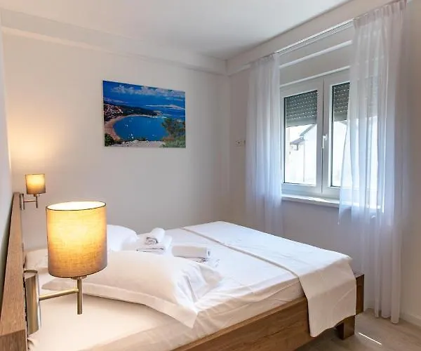 Aparthotel B&m Rab-lopar 4*